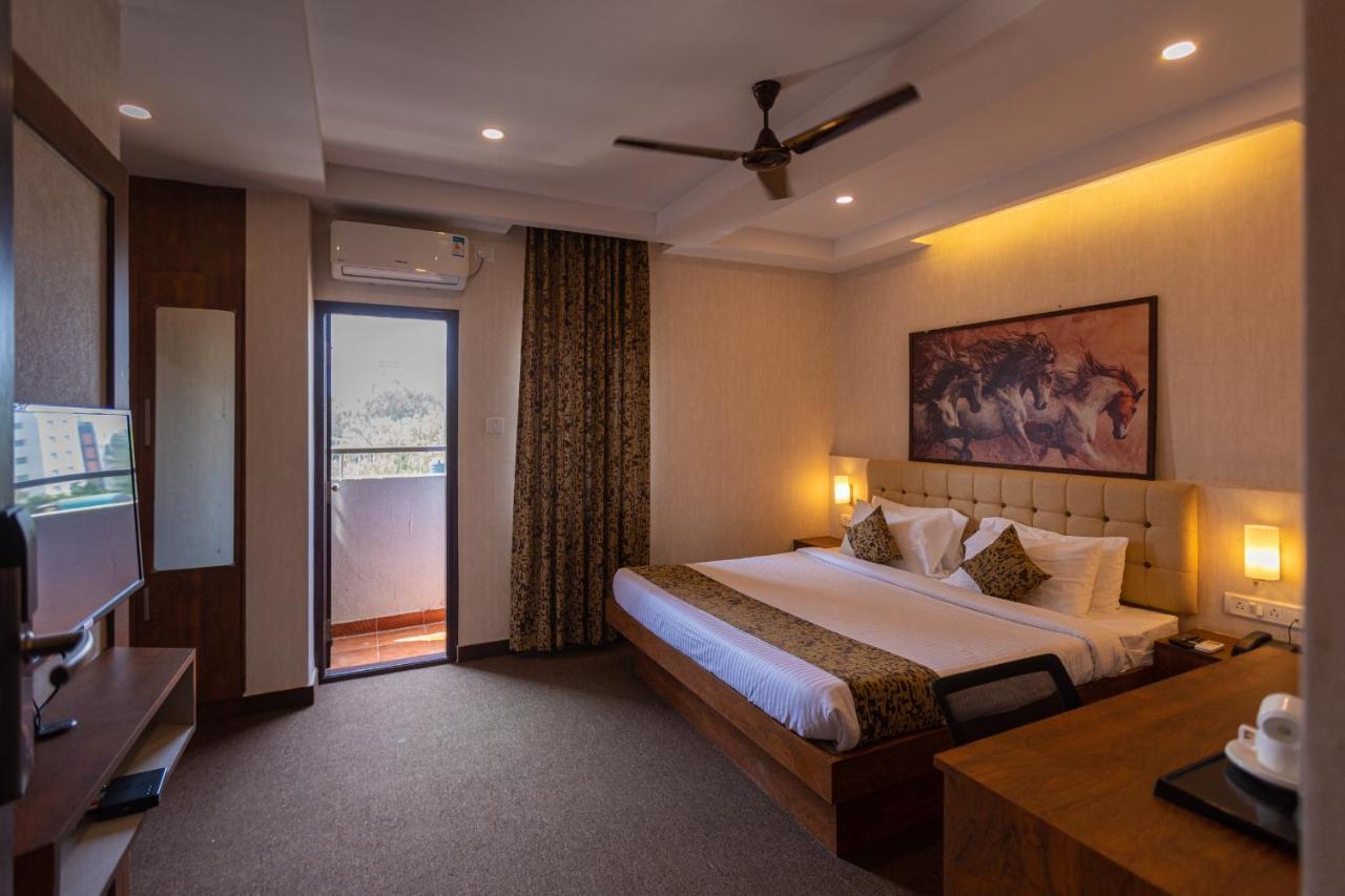 Vera By Bisque Brookefield Bangalore Exterior foto